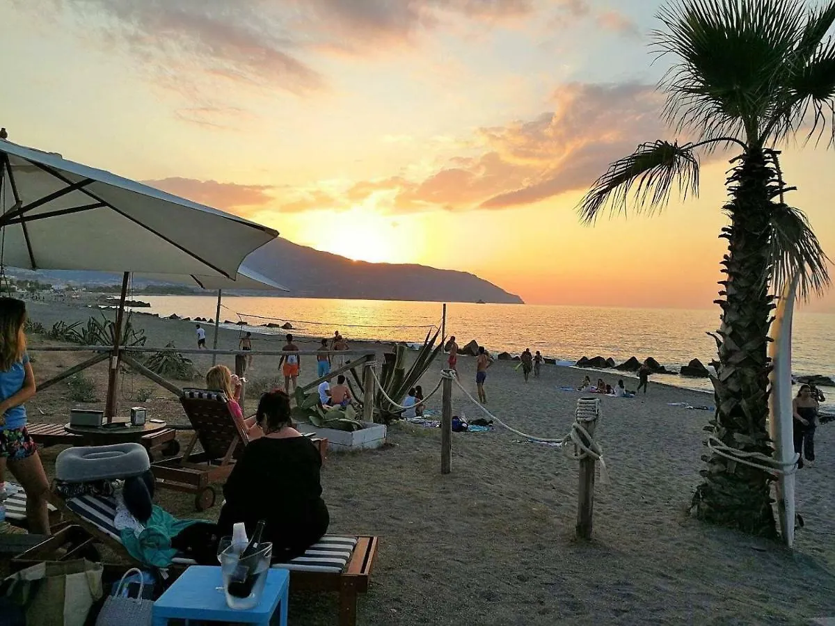 Terrazza Sulle Isole Eolie Villa Mongiove 0*,